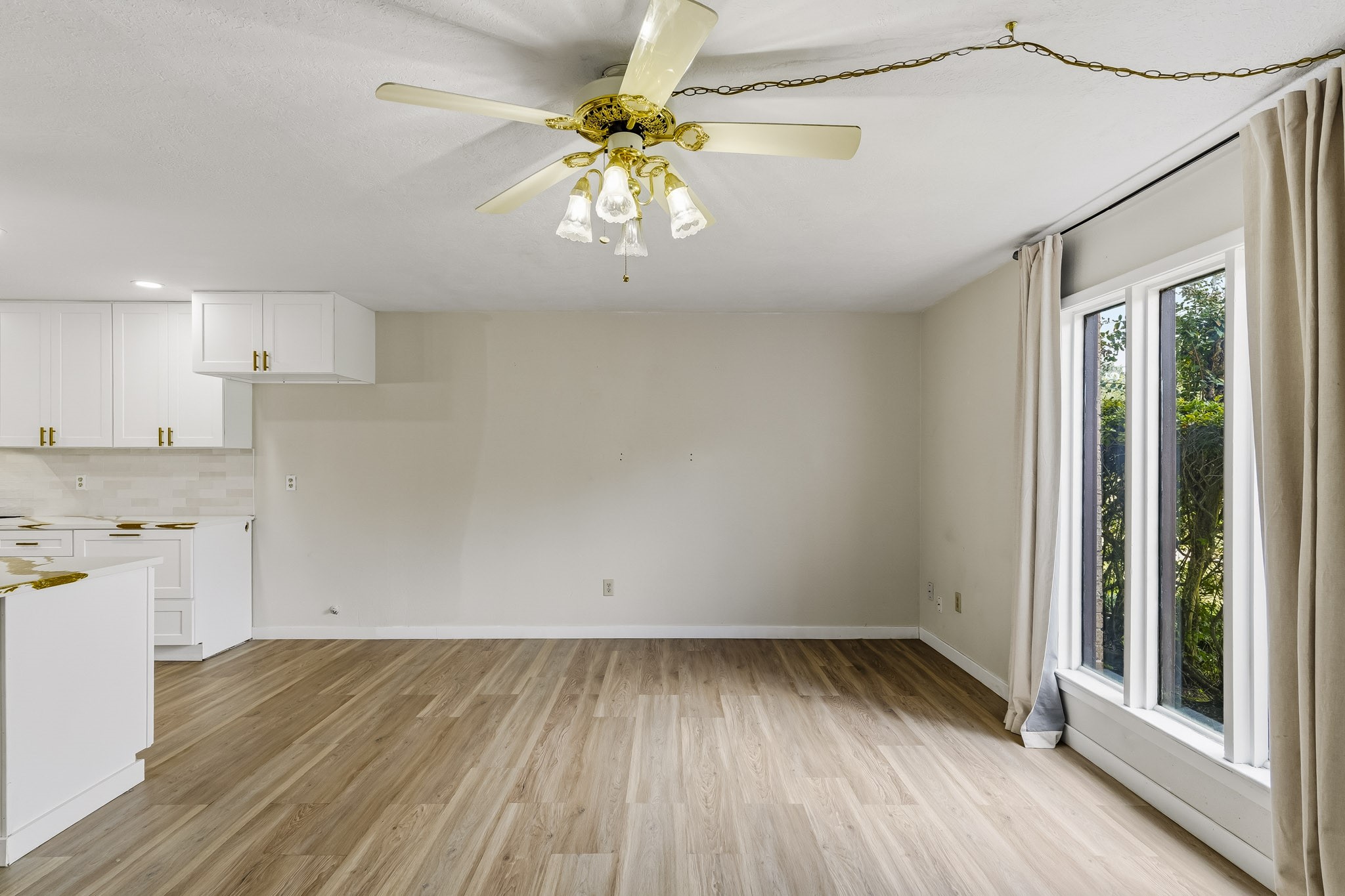 1305 Town Circle 4 Property Photo 8
