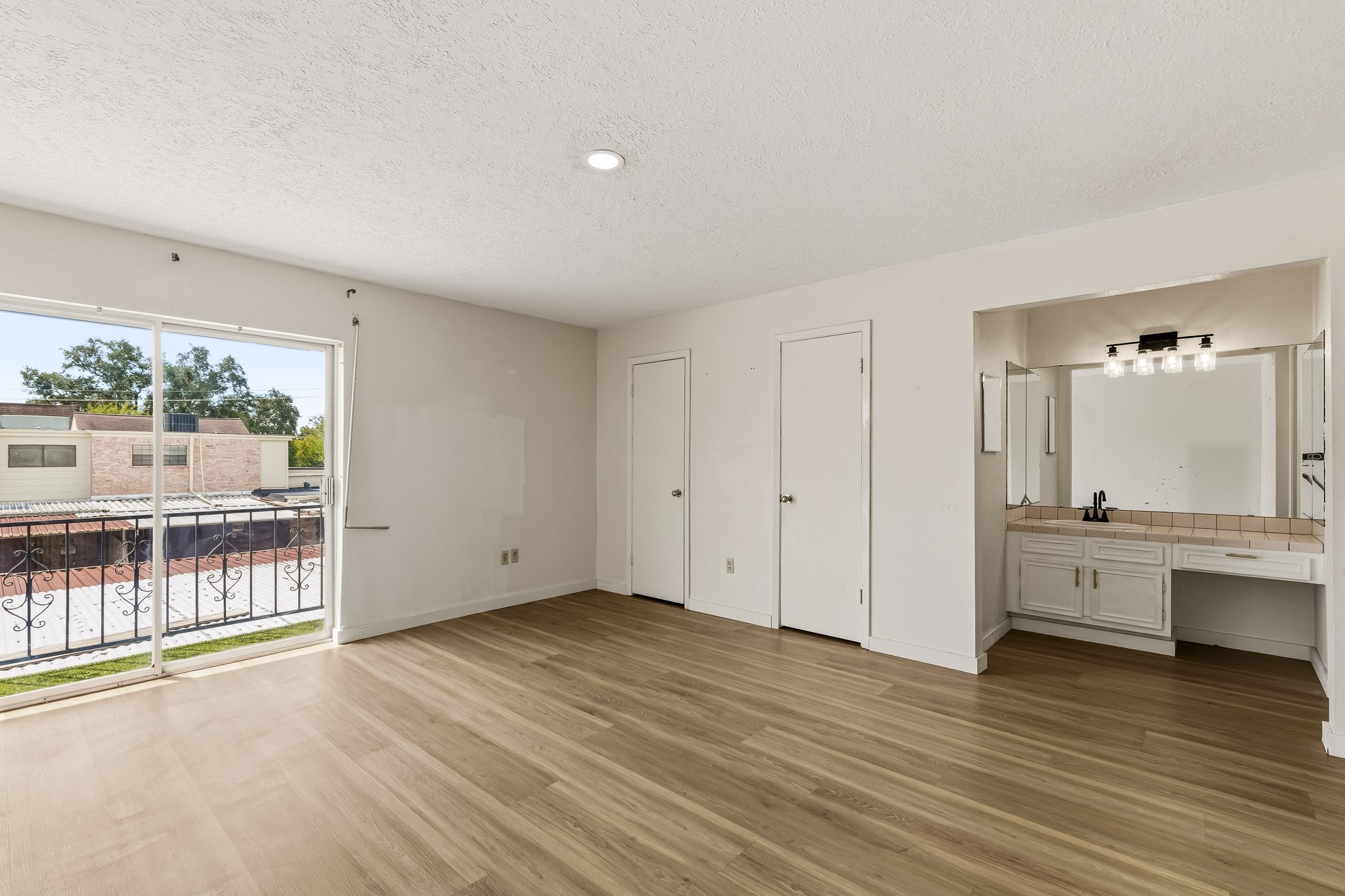 1305 Town Circle 4 Property Photo 29