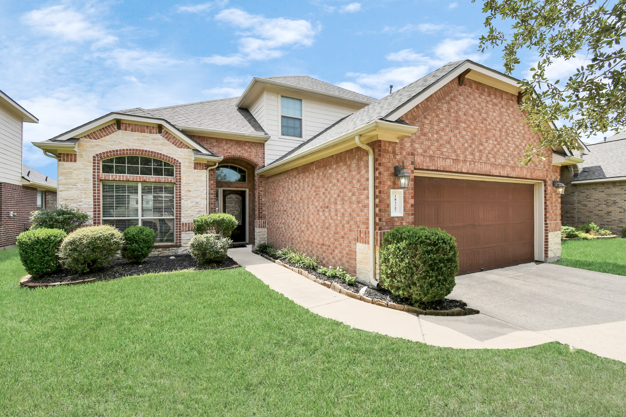 18327 Redoak Manor Lane Property Photo 1