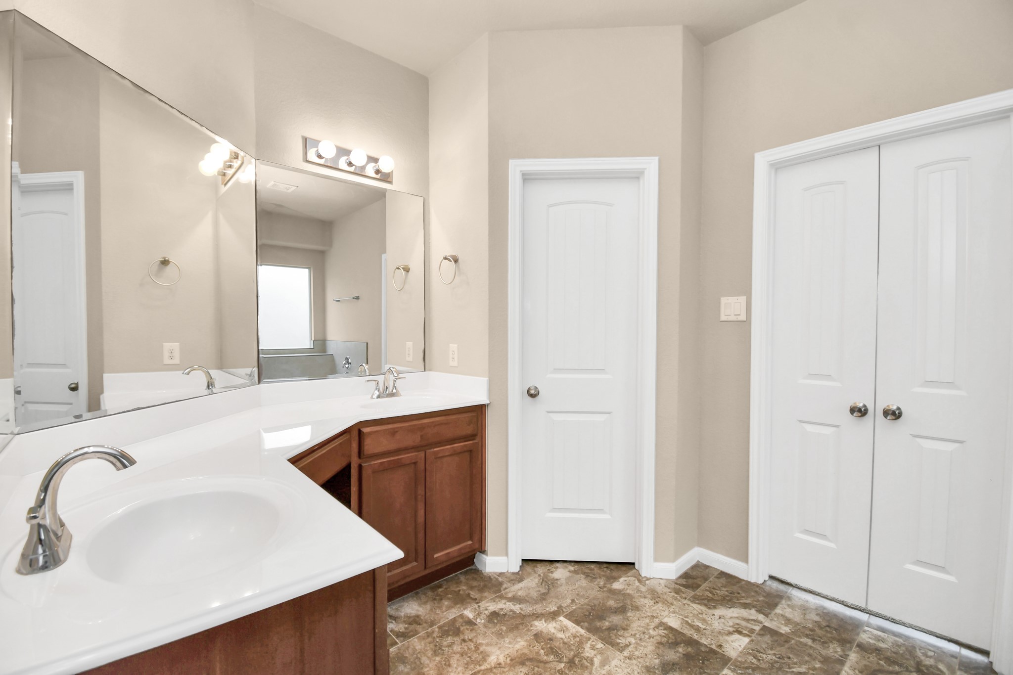 18327 Redoak Manor Lane Property Photo 12