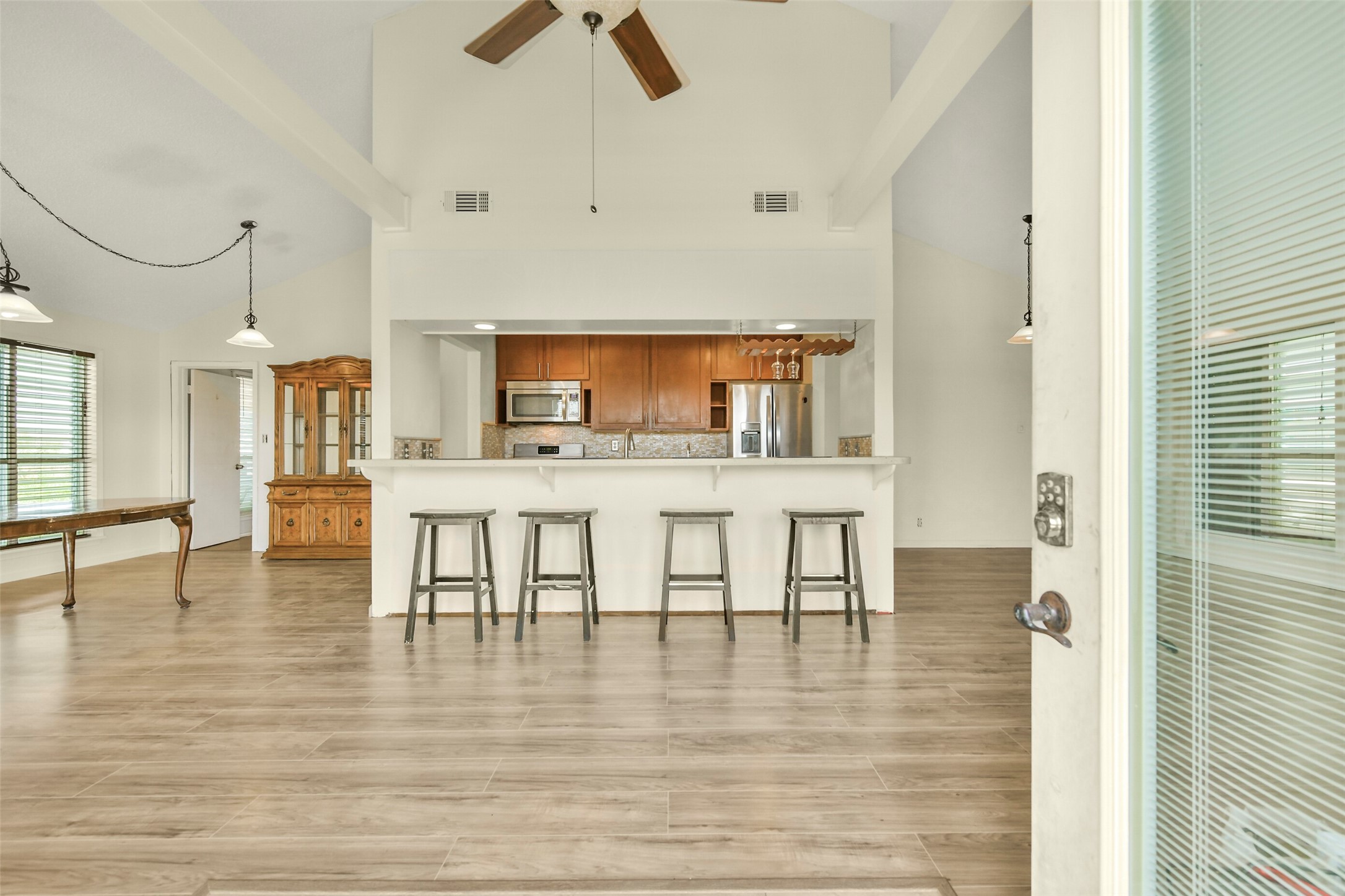 1073 Redfish Street Property Photo 5