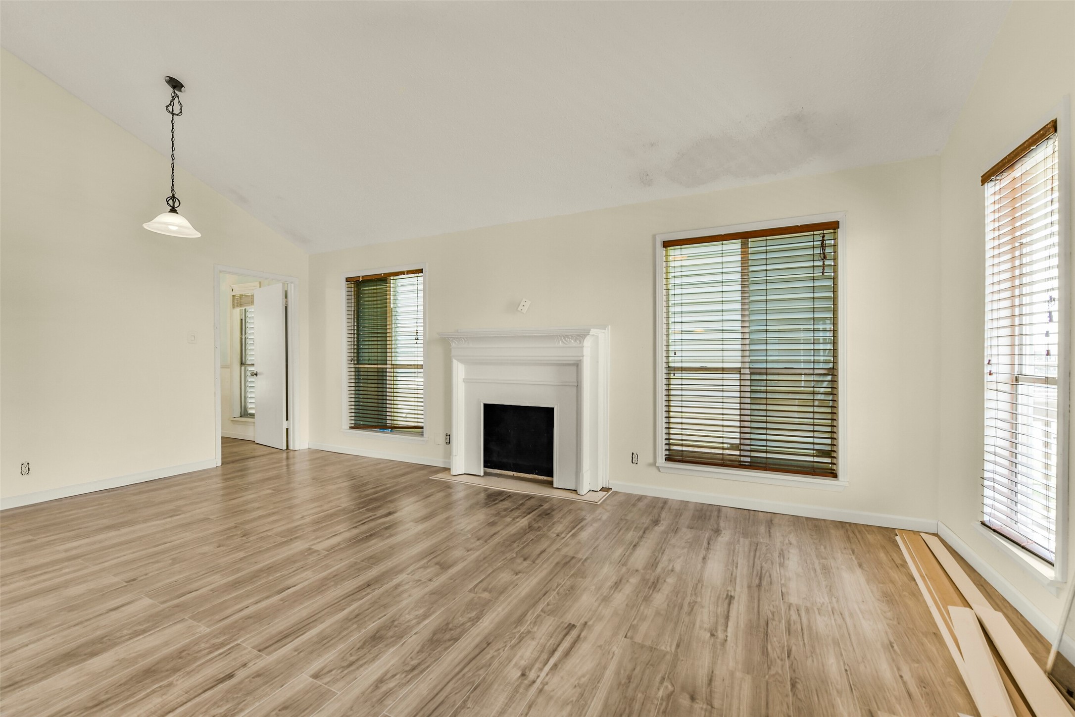 1073 Redfish Street Property Photo 6
