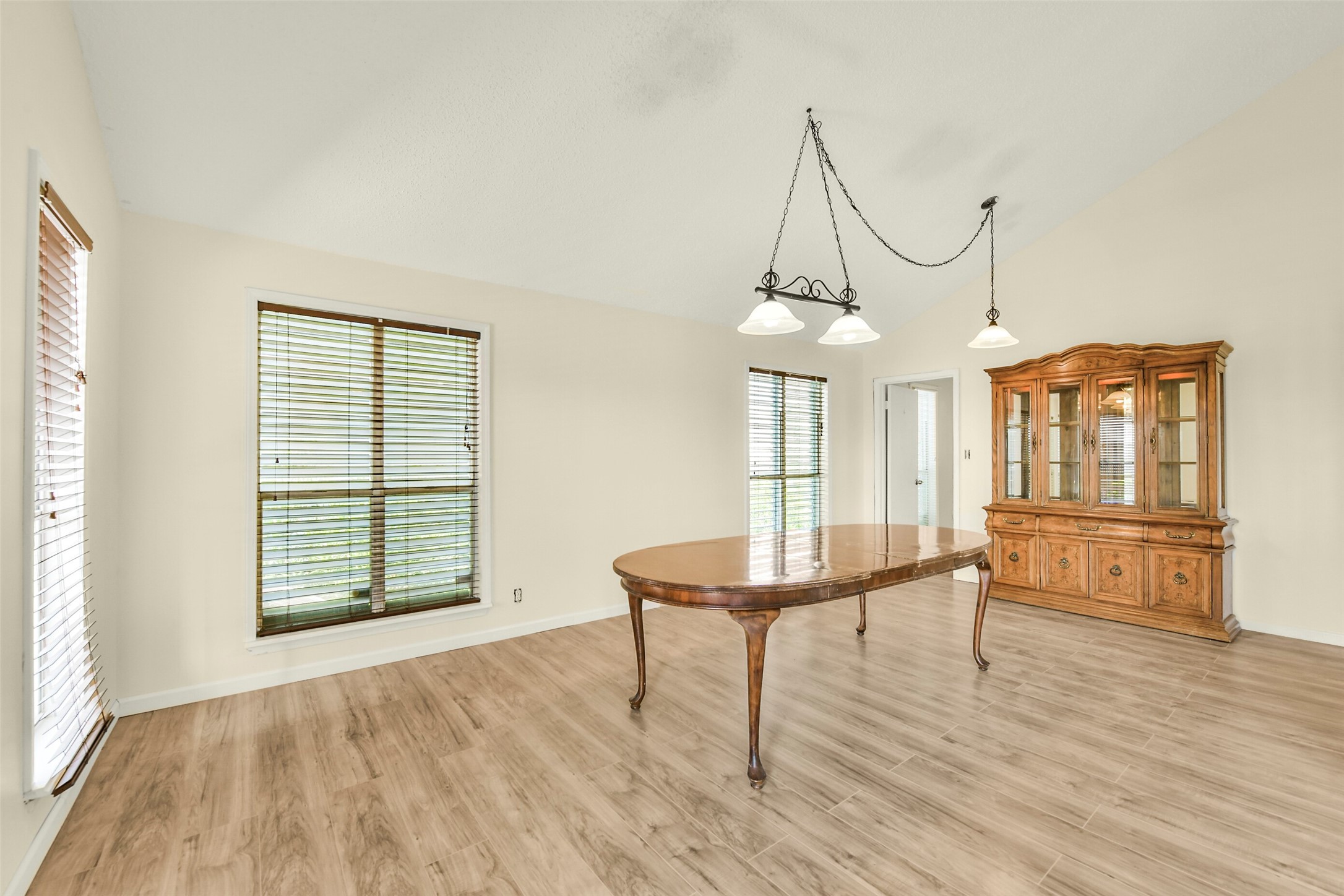 1073 Redfish Street Property Photo 13