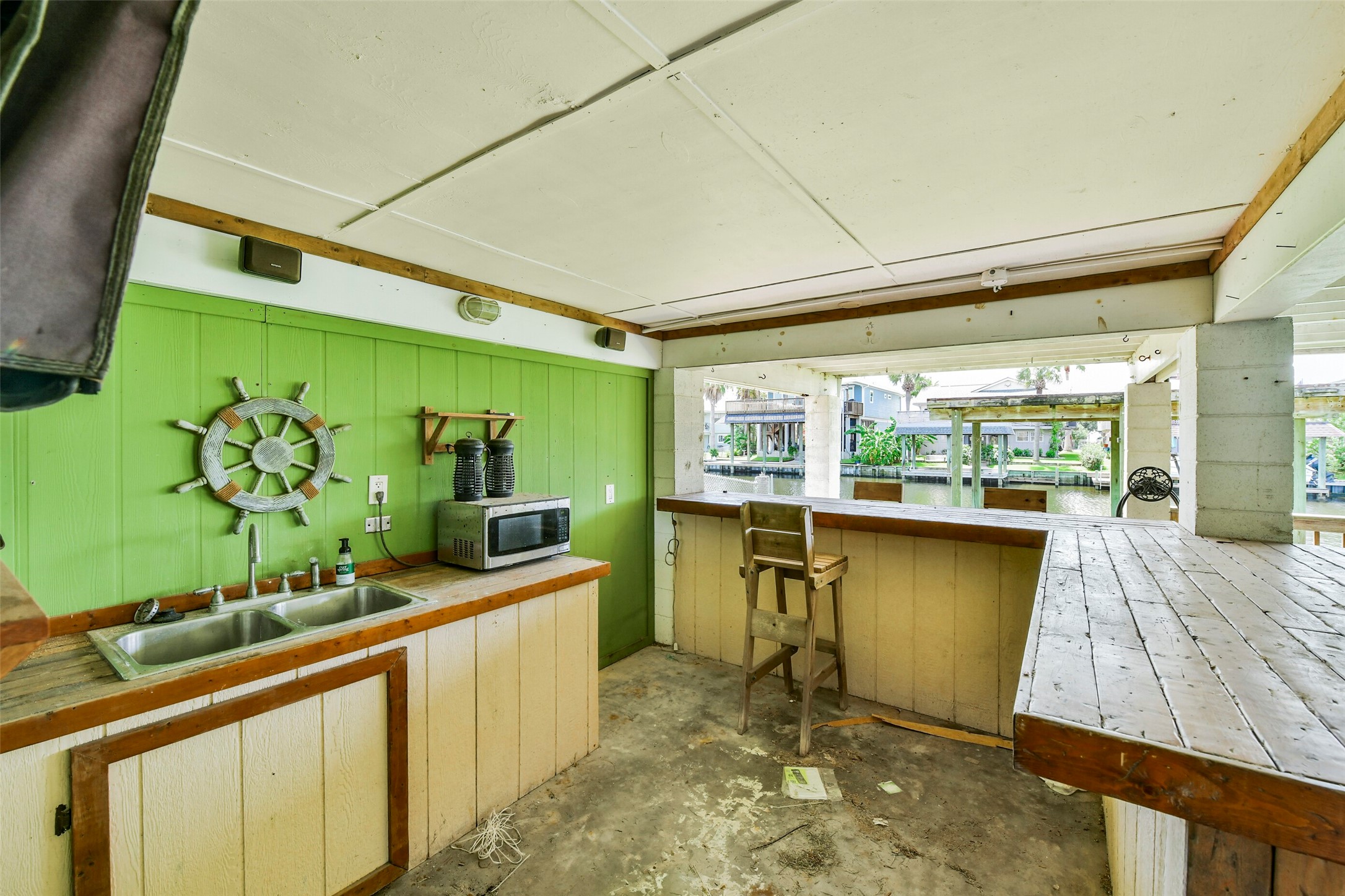 1073 Redfish Street Property Photo 28