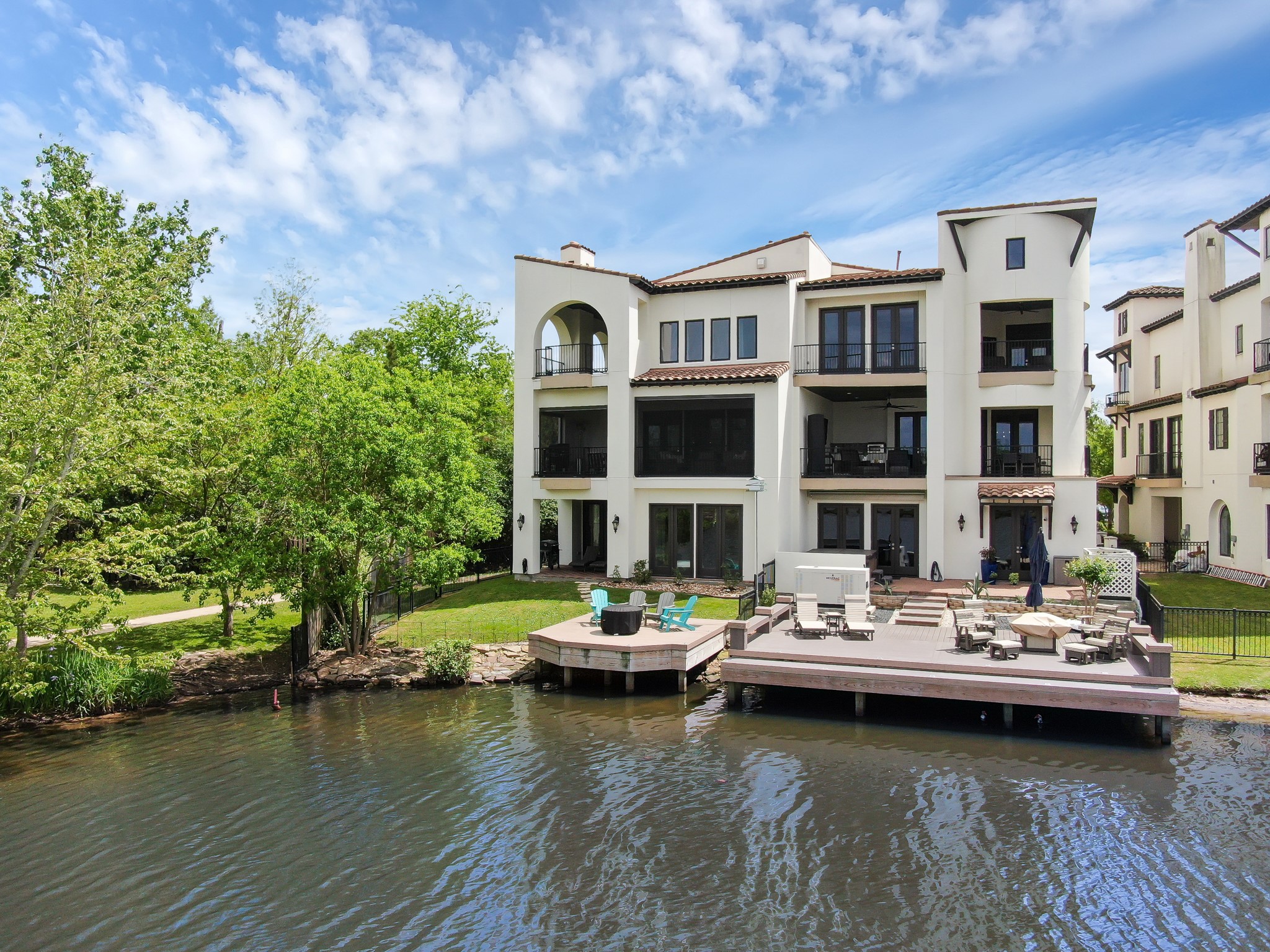 22 Lakeside Cove Property Photo 1