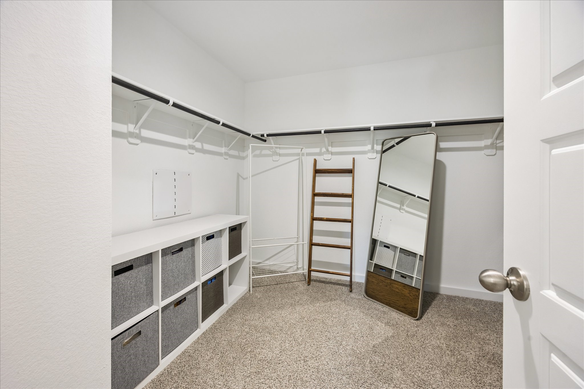 3215 Creston Gate Drive Property Photo 10