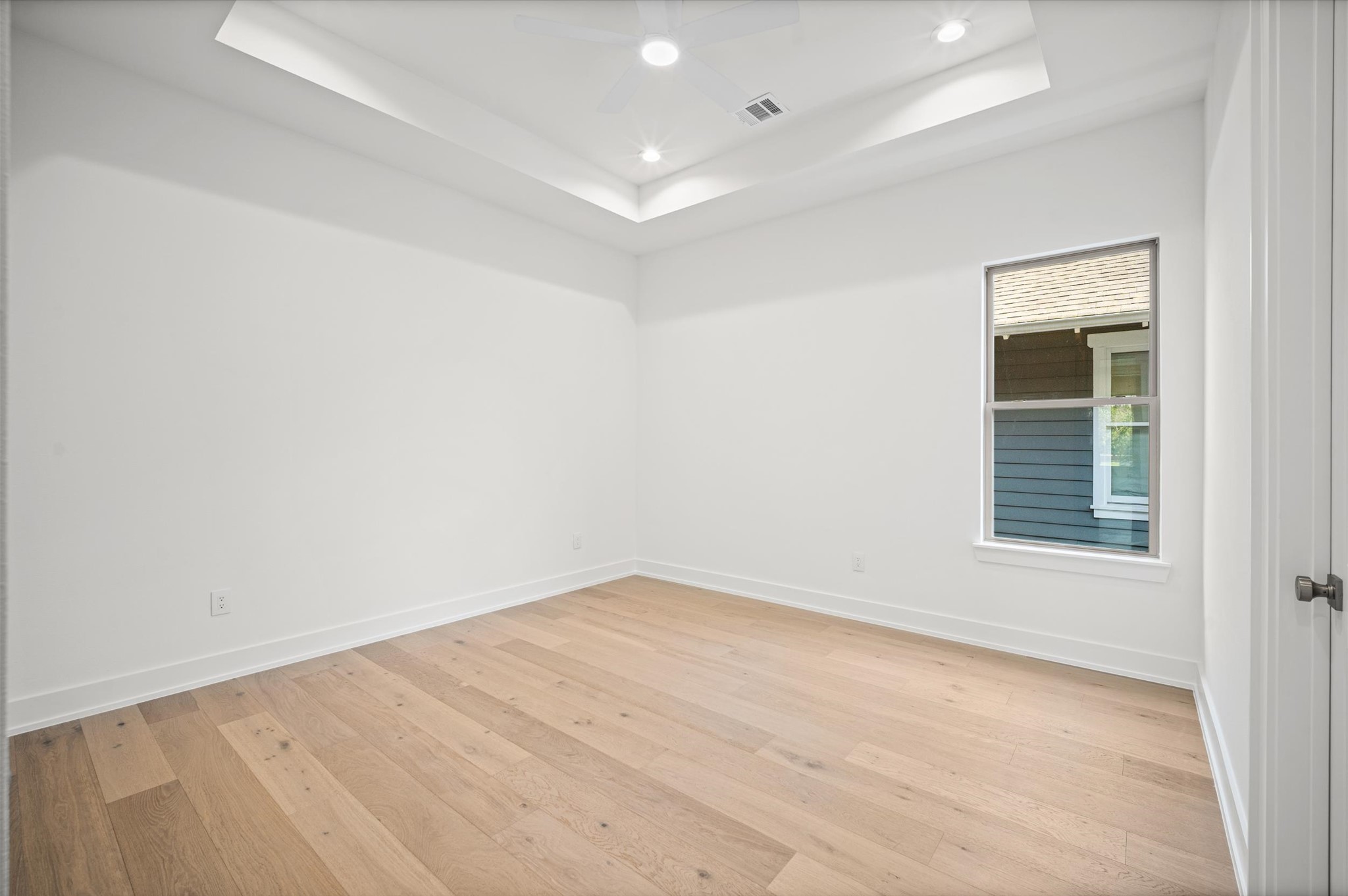 623 E 13th Street Property Photo 35