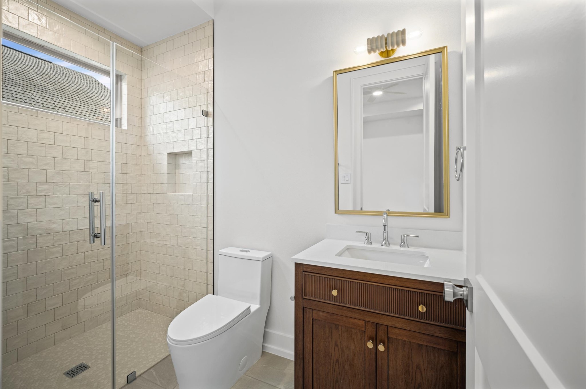 623 E 13th Street Property Photo 38