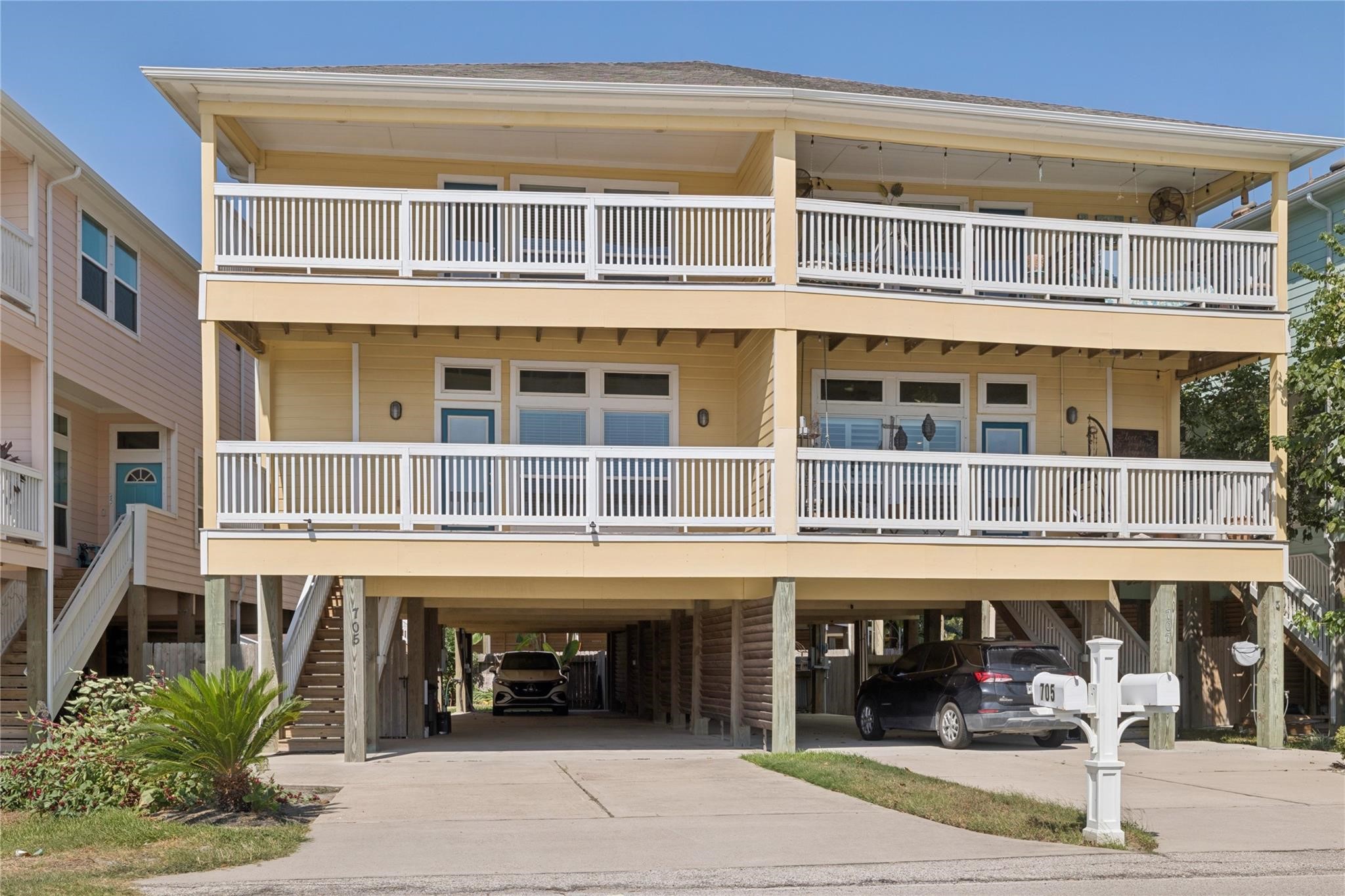 705 N Bayshore Drive Property Photo 3