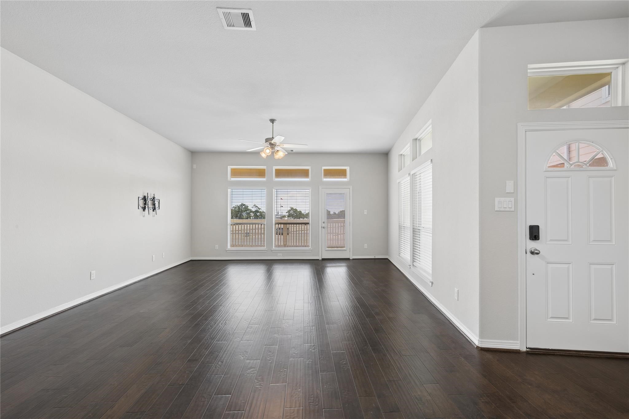 705 N Bayshore Drive Property Photo 5