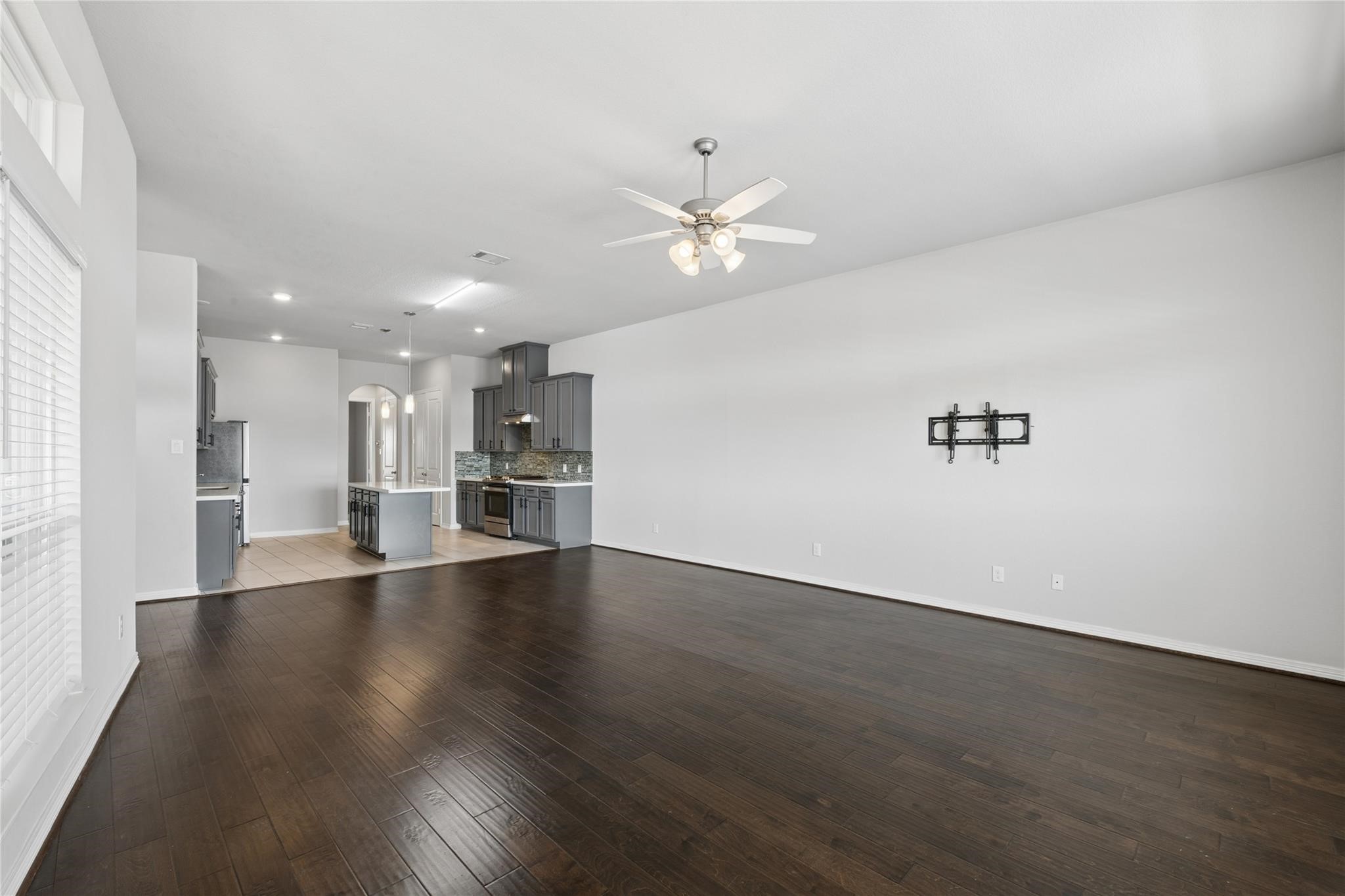 705 N Bayshore Drive Property Photo 6