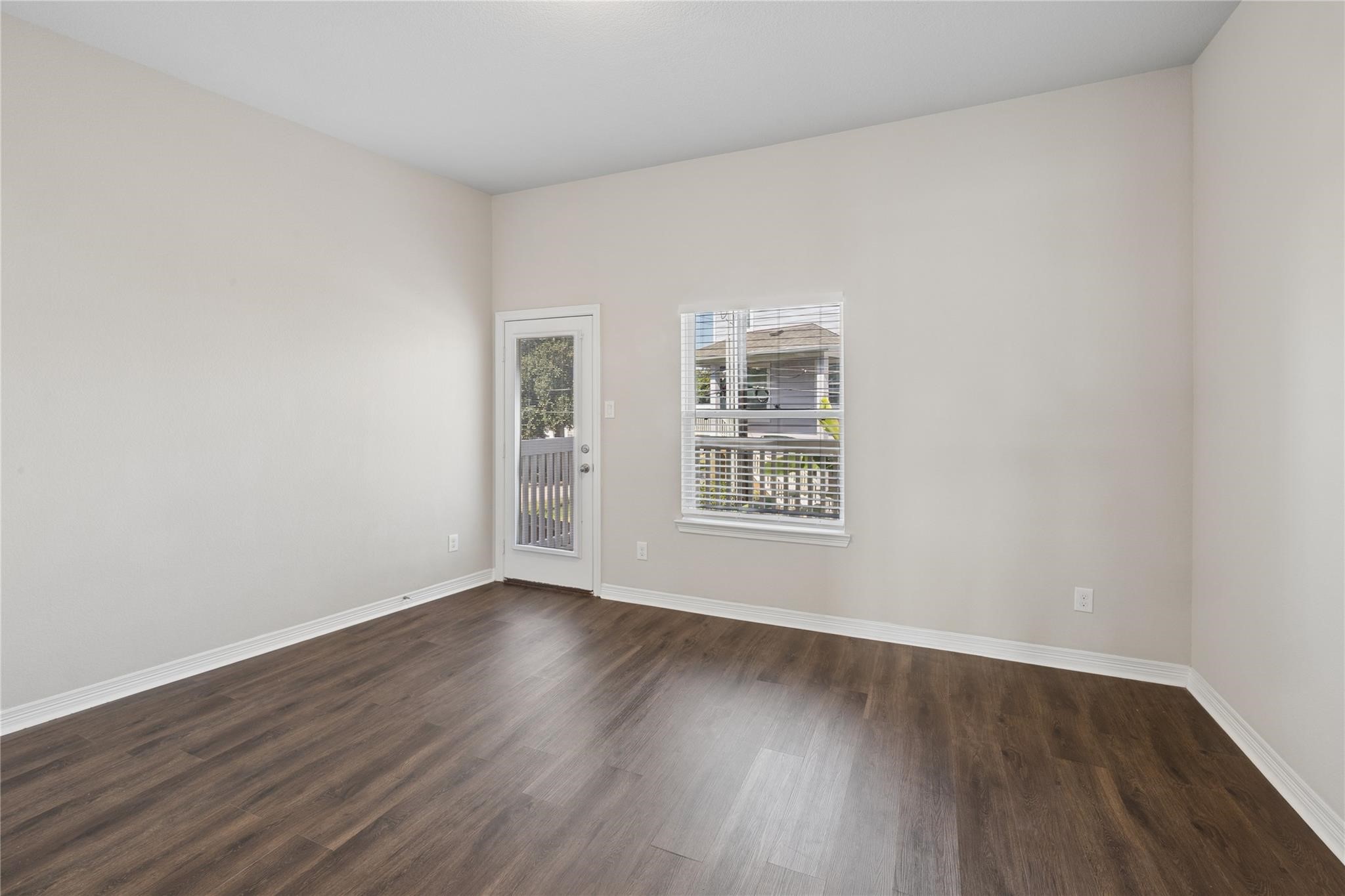 705 N Bayshore Drive Property Photo 10