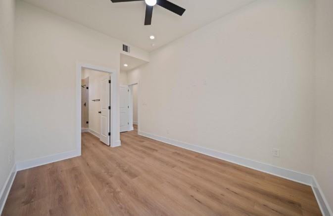 236 E 39th Street A Property Photo 16