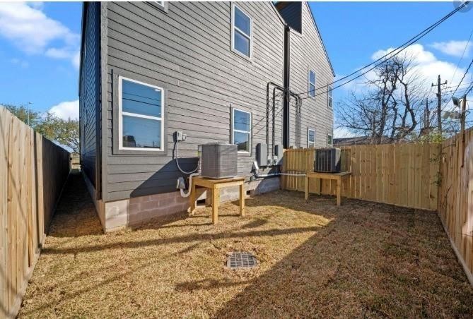 236 E 39th Street A Property Photo 20