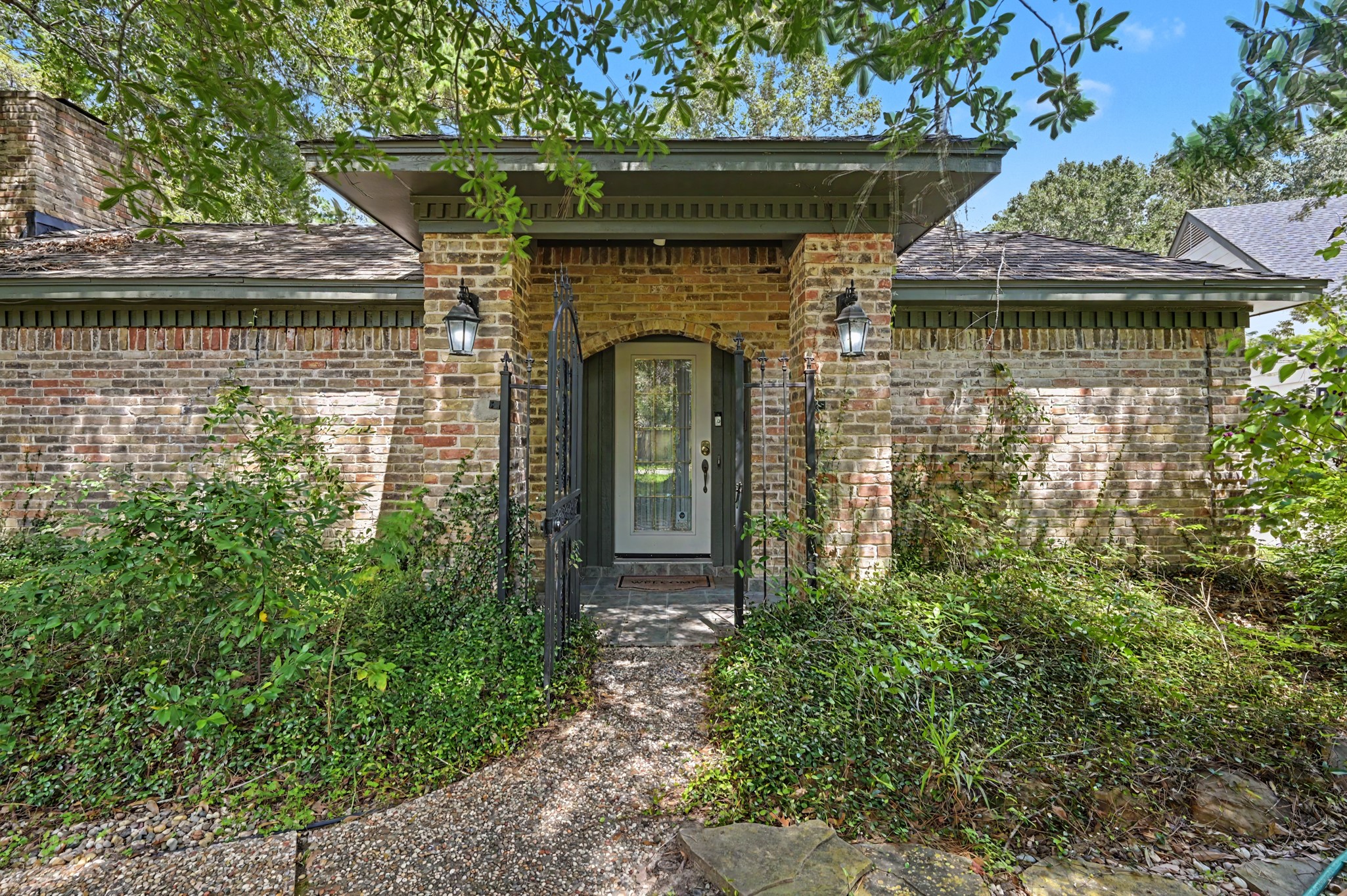 2710 N Logrun Circle Property Photo 2