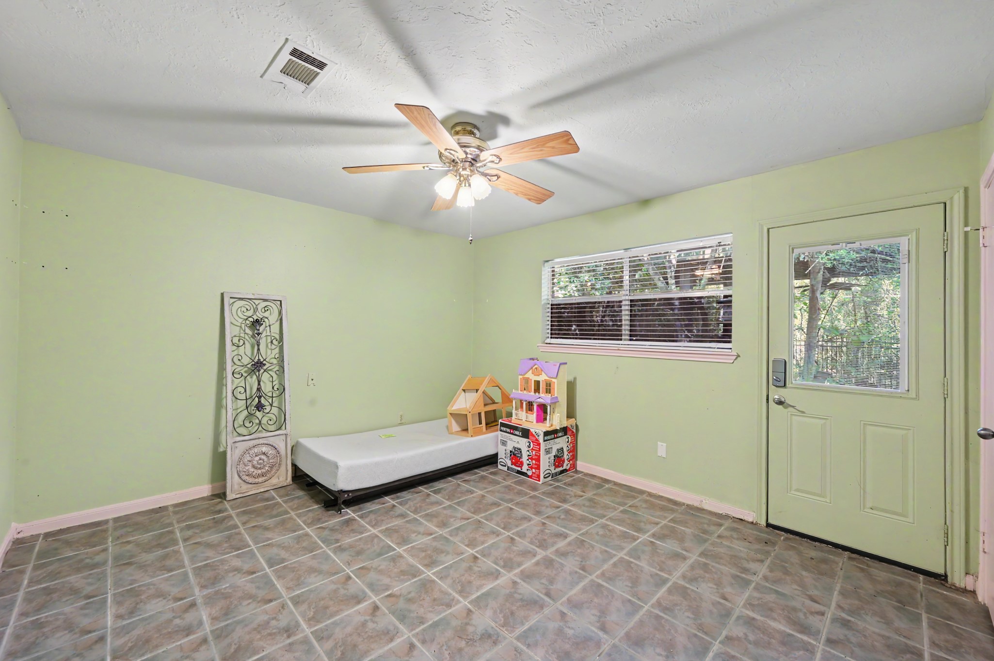 2710 N Logrun Circle Property Photo 14