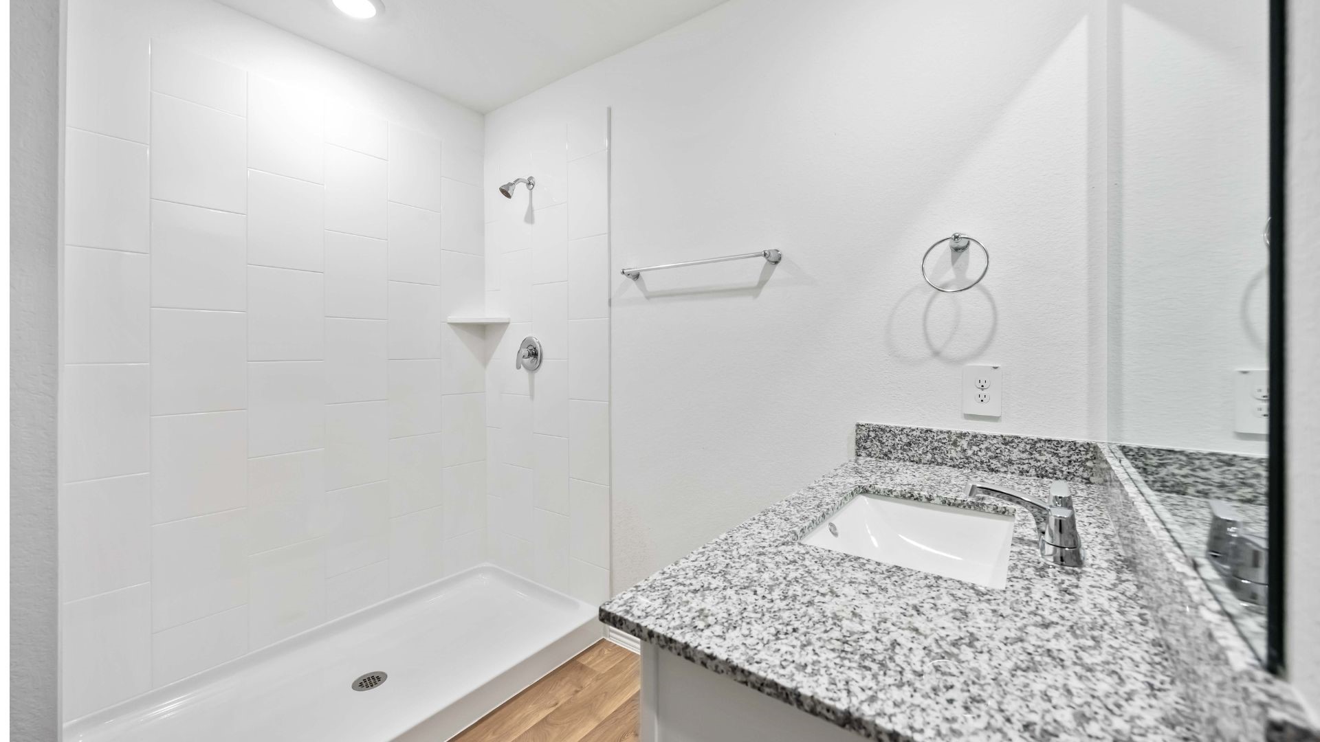 2534 Cedar Ridge Drive Property Photo 2