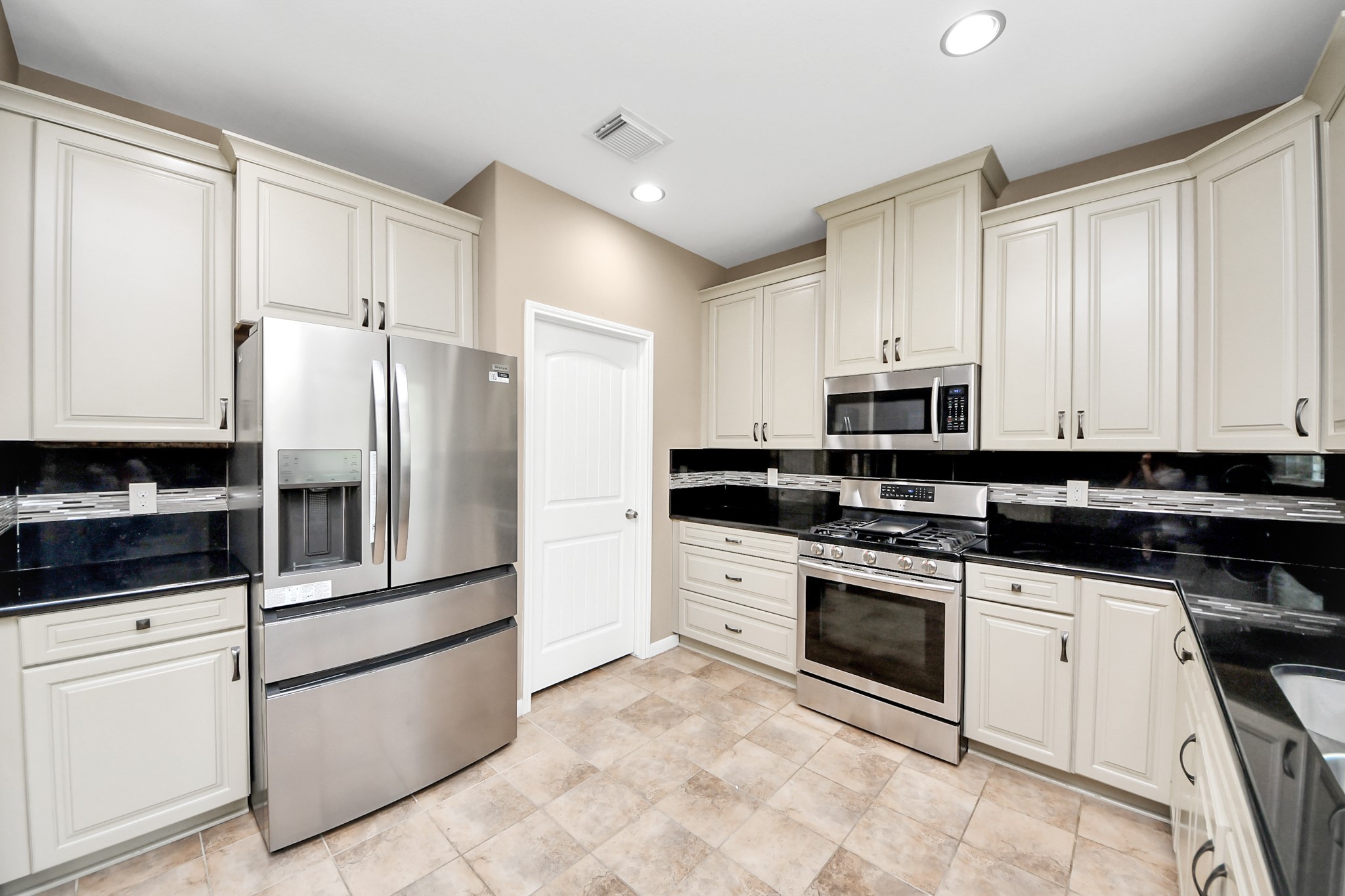 22102 Westerpine Lane Property Photo 8