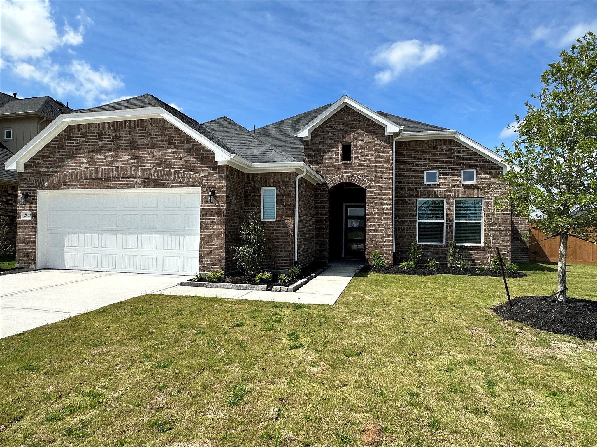 2502 Shallow Lake Lane Property Photo 1