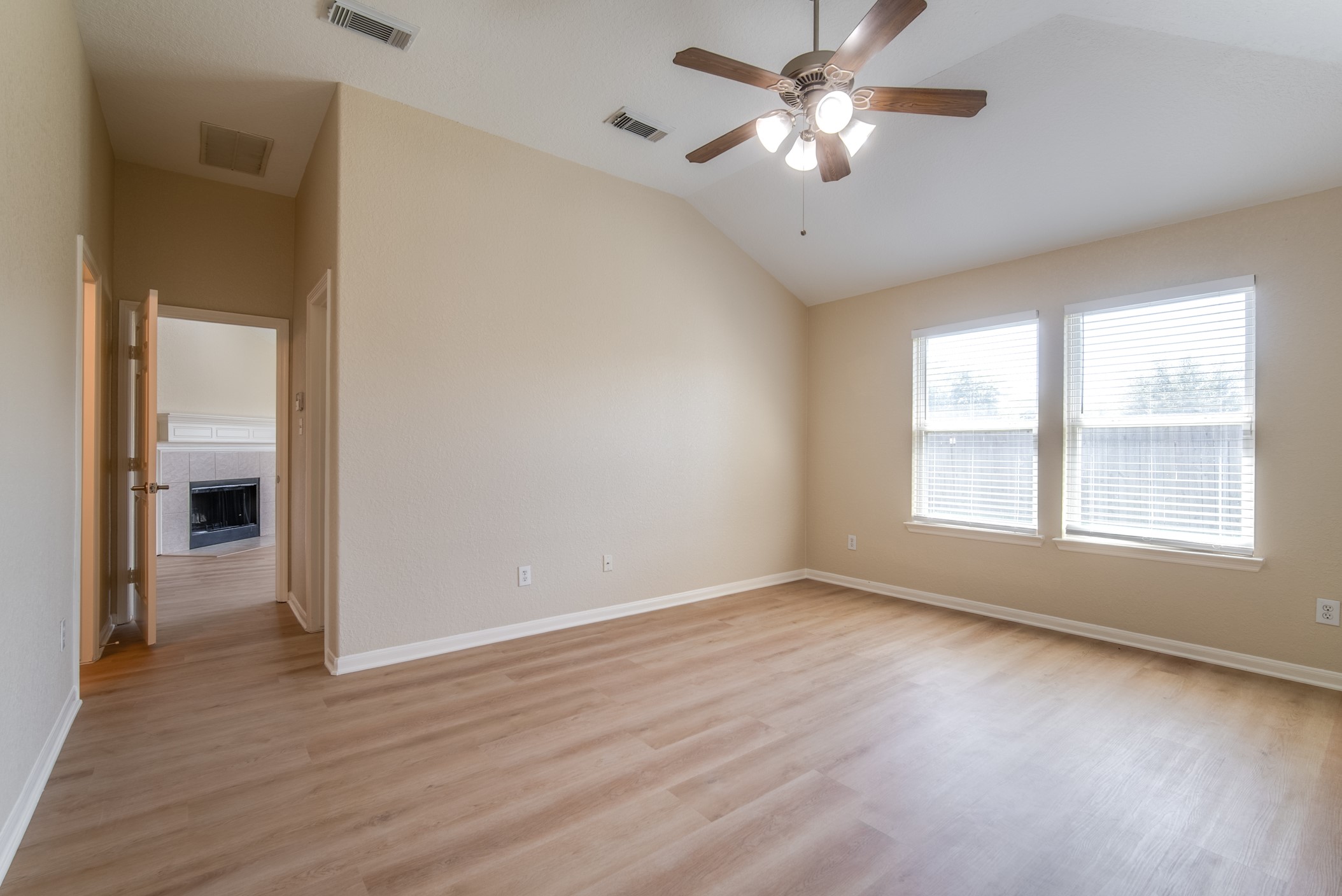 8442 Rollins Bend Lane Property Photo 16