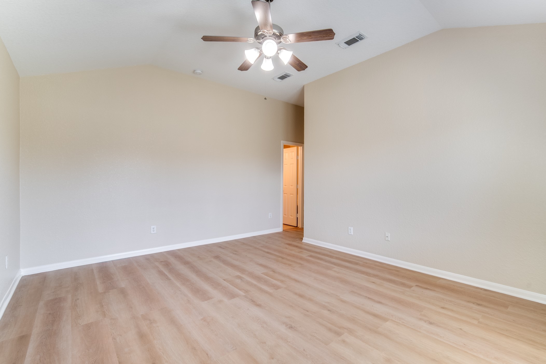 8442 Rollins Bend Lane Property Photo 17