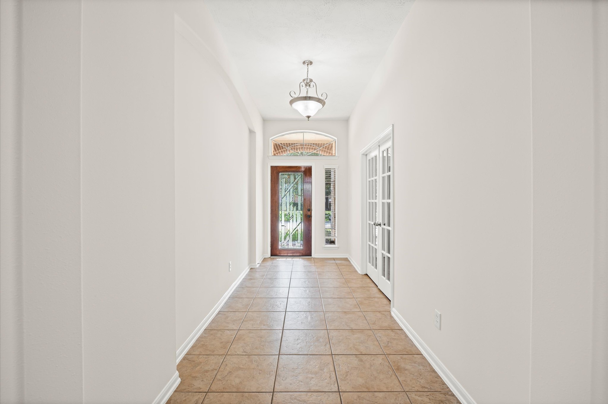 21511 Avalon Queen Drive Property Photo 6