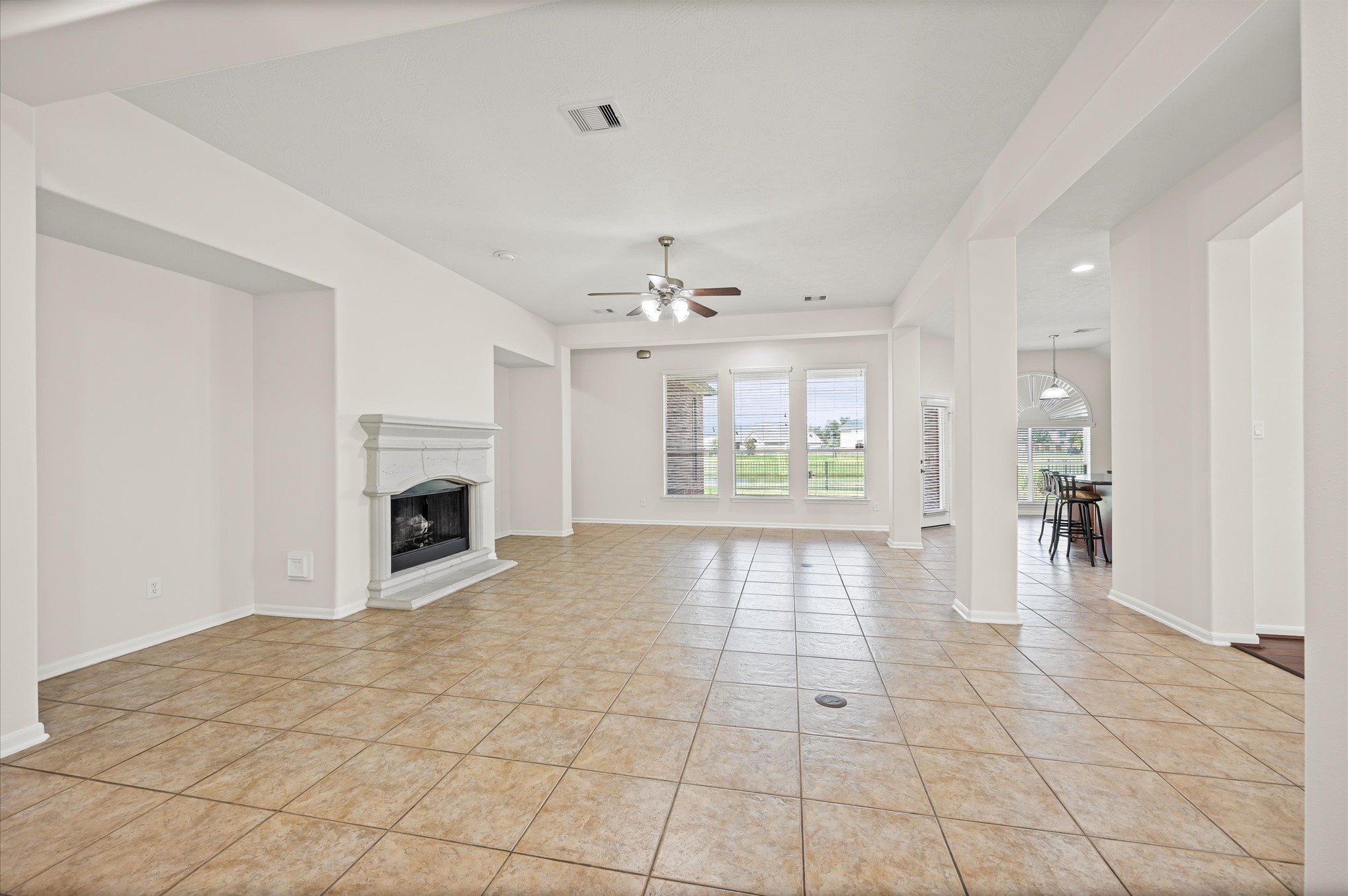 21511 Avalon Queen Drive Property Photo 8