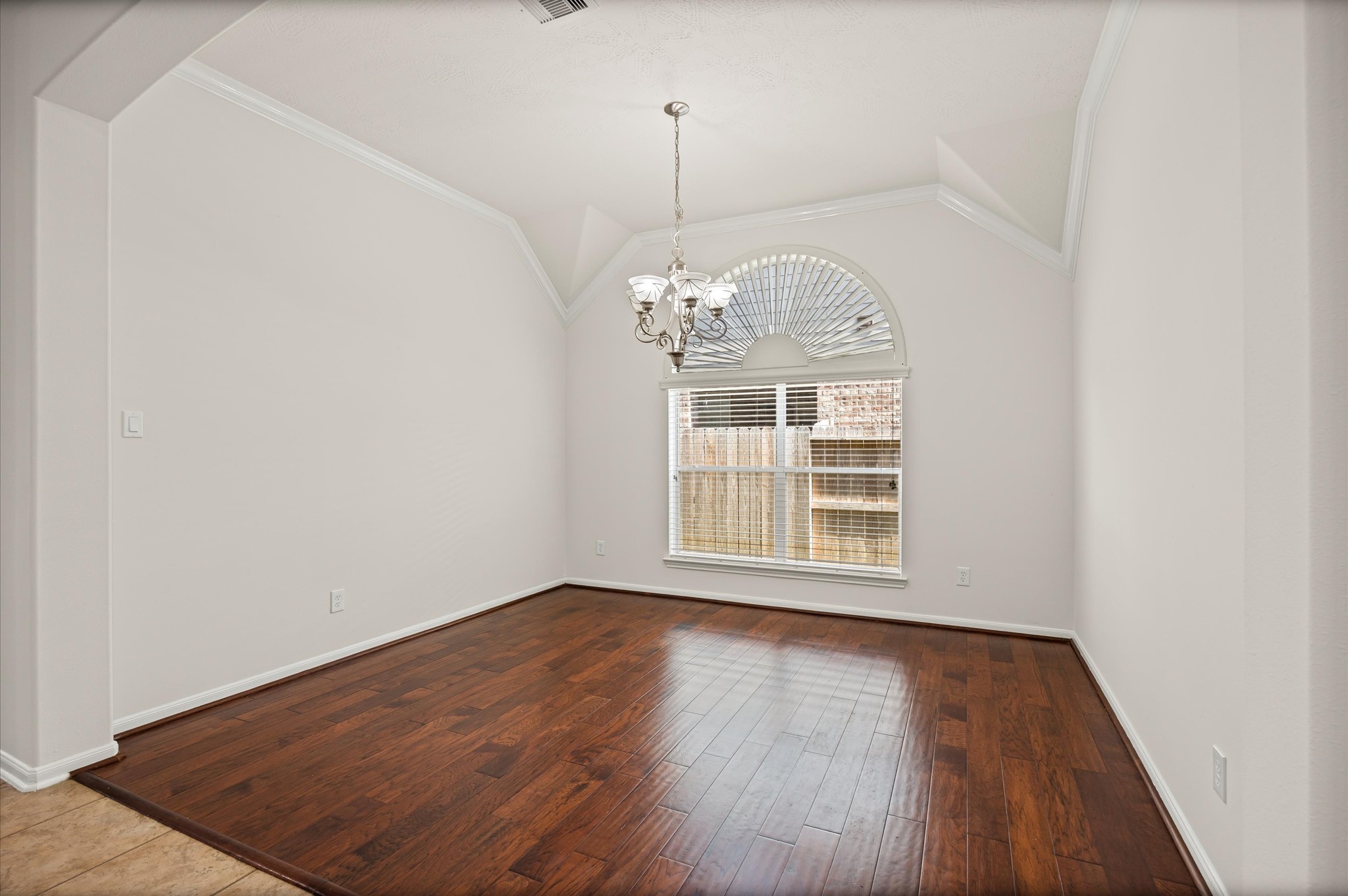 21511 Avalon Queen Drive Property Photo 10