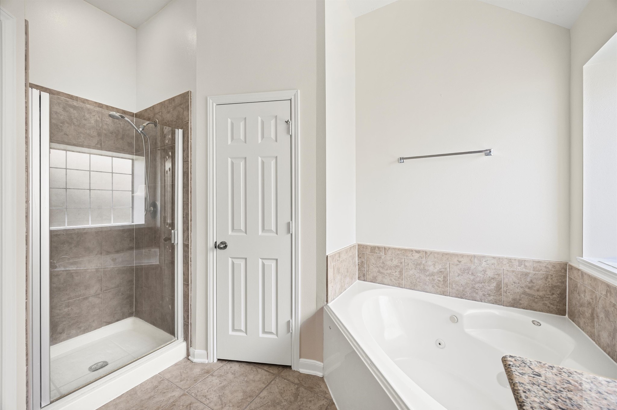 21511 Avalon Queen Drive Property Photo 23