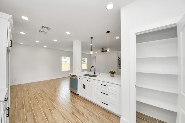 769 Marjorie Street Property Photo 3
