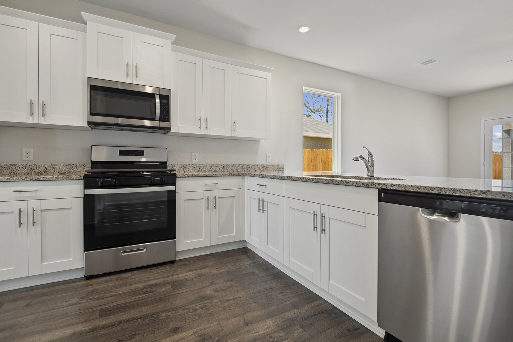 15415 Maple Terrace Drive Property Photo 8