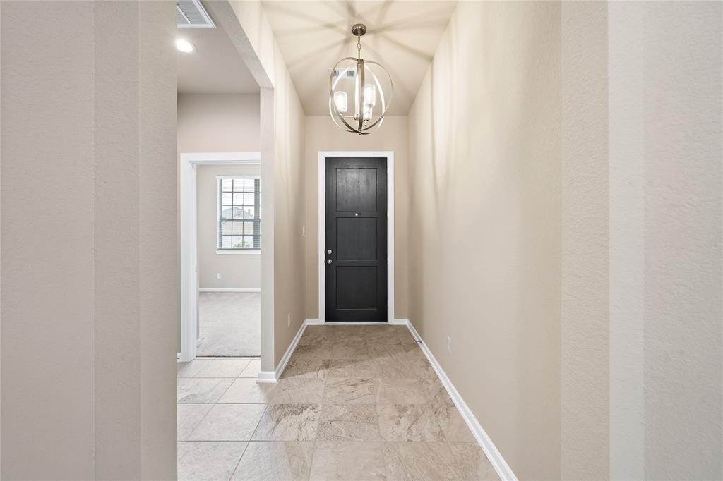 29202 Everett Ridge Lane Property Photo 4