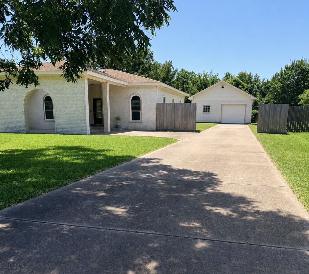 3230 W Meadow Lane Property Photo 2