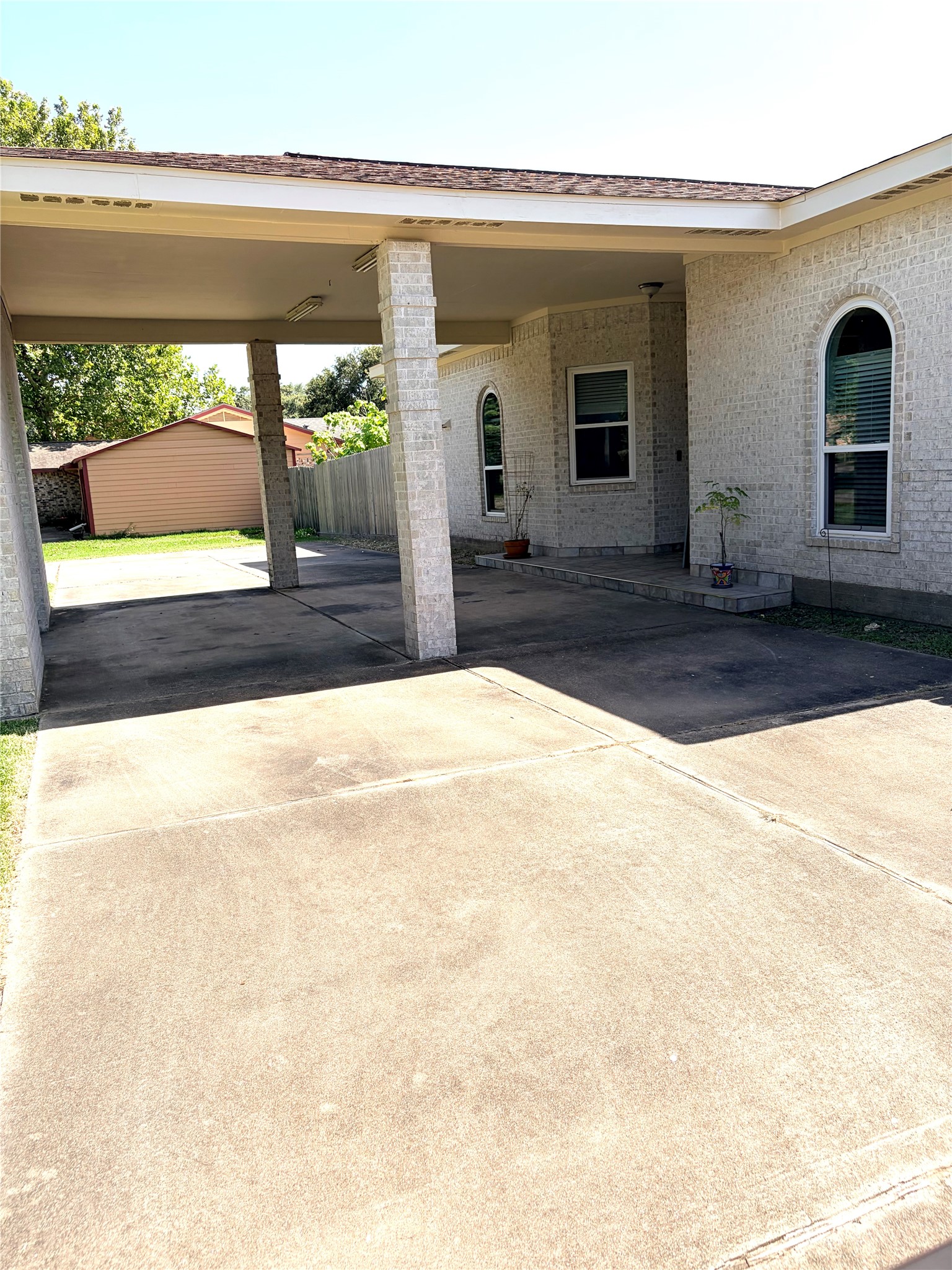 3230 W Meadow Lane Property Photo 4