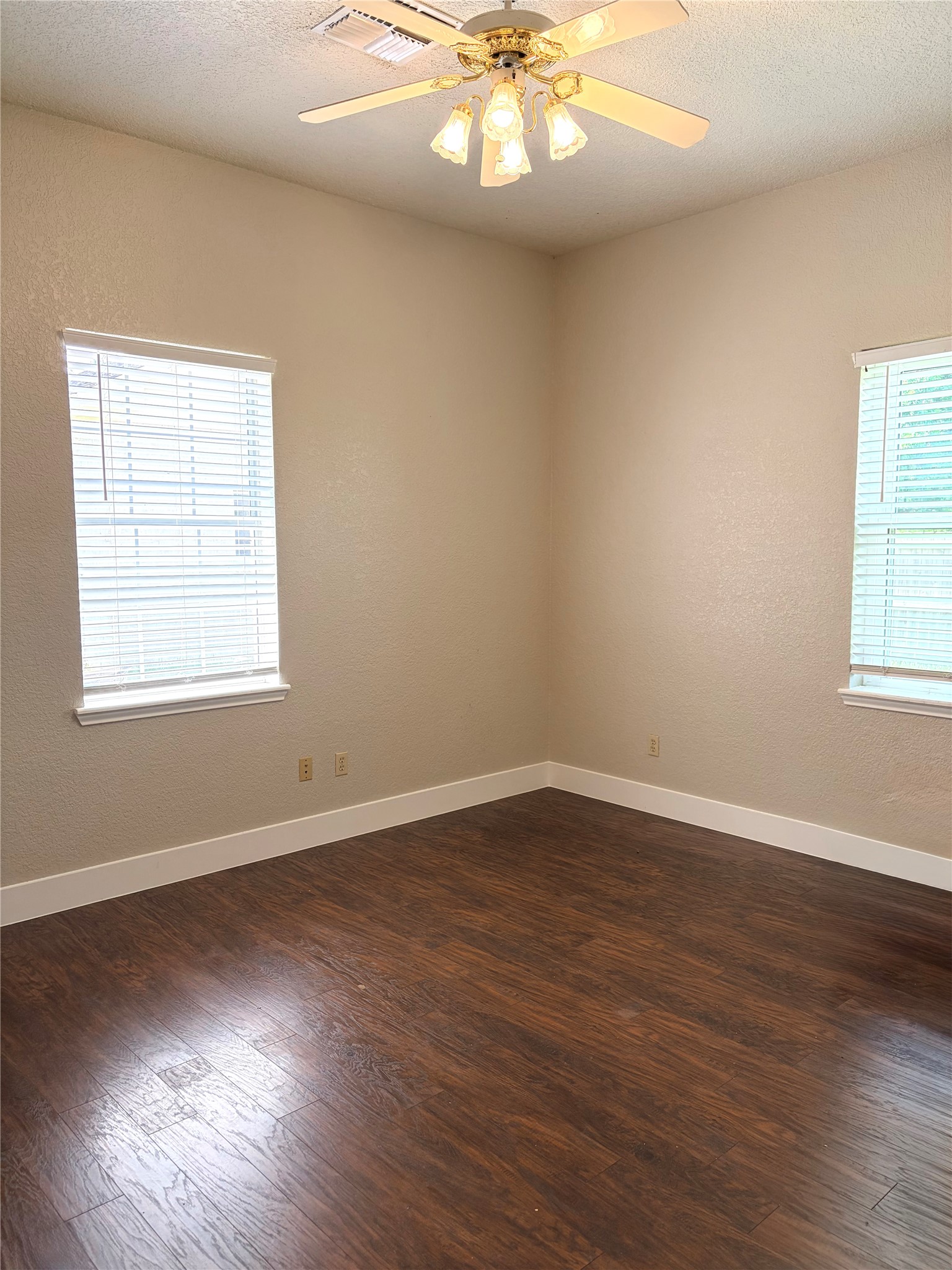 3230 W Meadow Lane Property Photo 21
