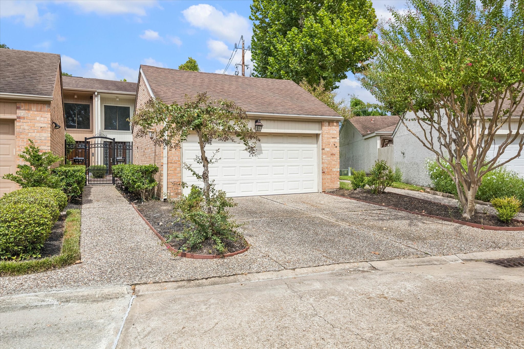 9322 Briar Forest Drive Property Photo 2