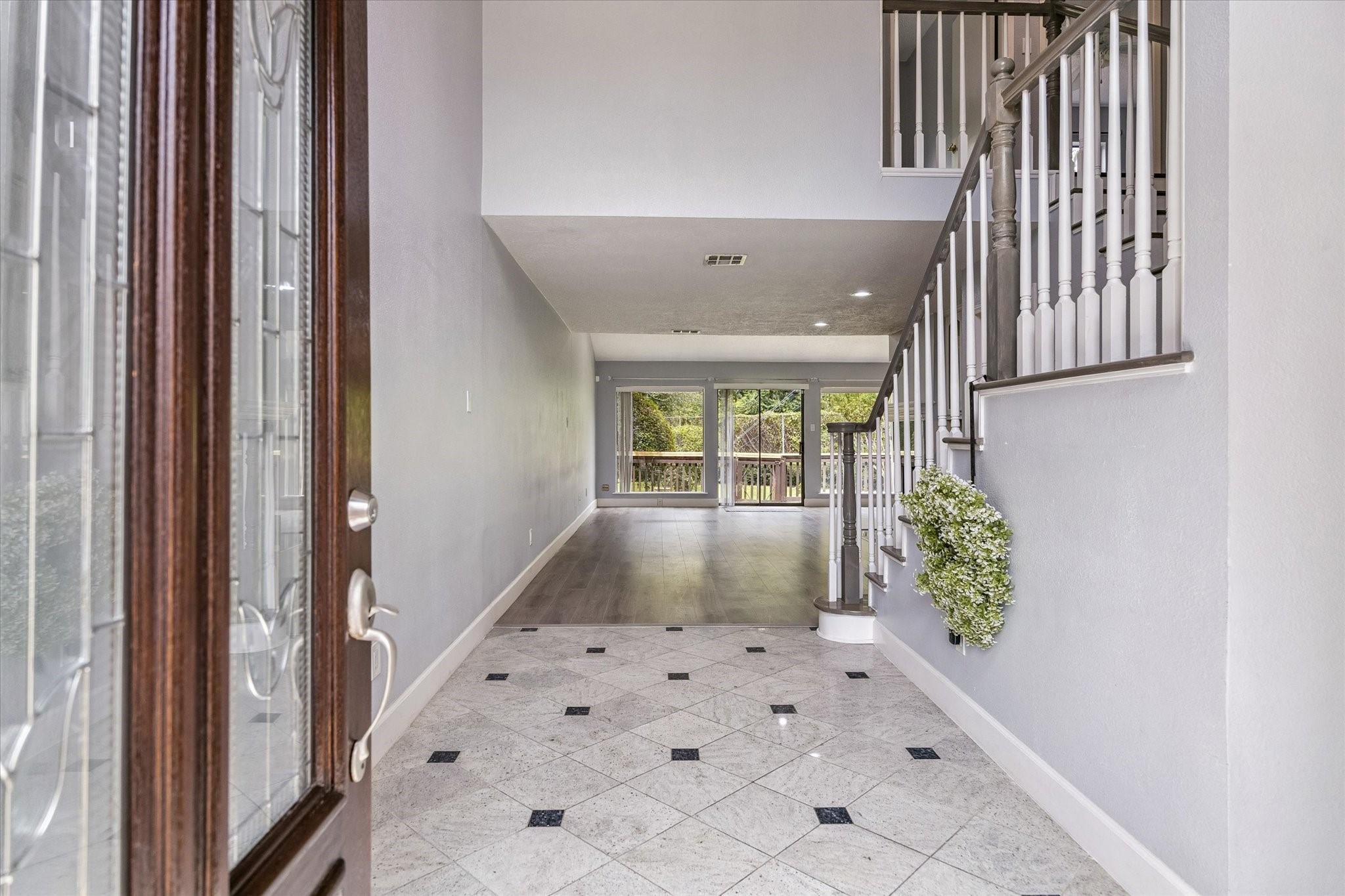 9322 Briar Forest Drive Property Photo 8