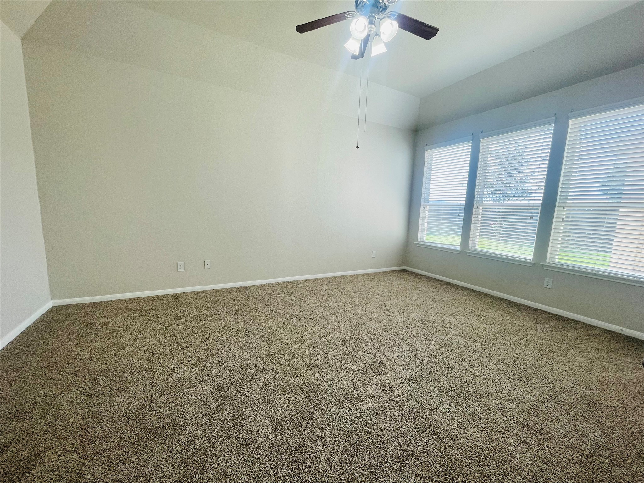 4702 Sedgewood Drive Property Photo 3