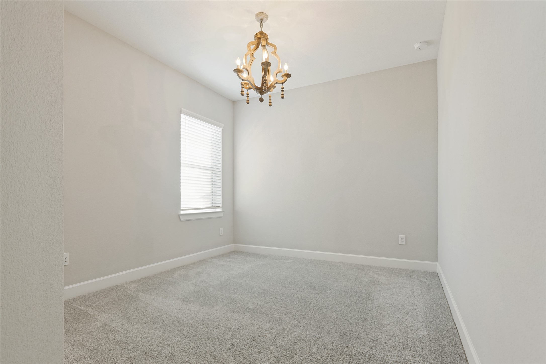2135 Creekside Breeze Drive Property Photo 12