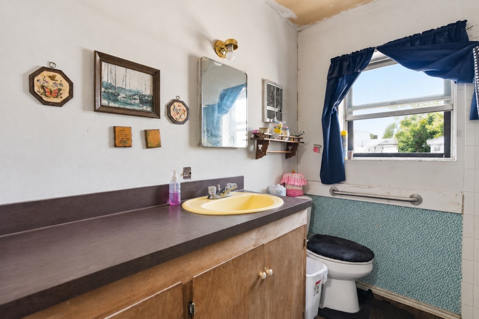 1406 Algee Street Property Photo 3