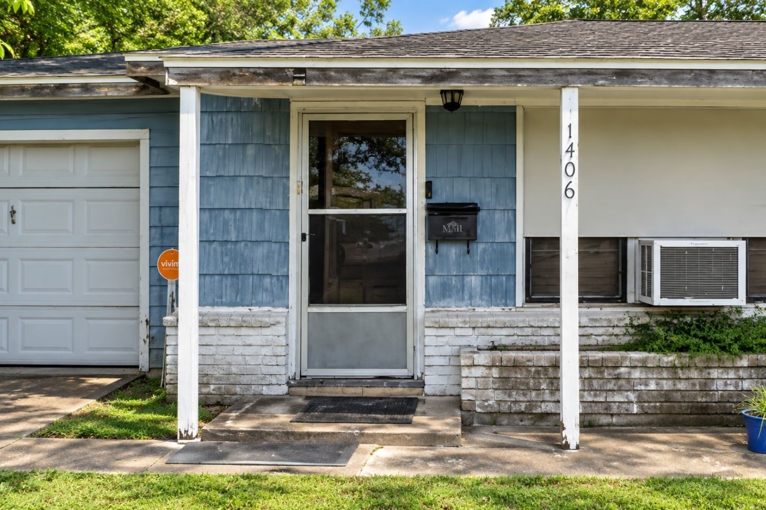1406 Algee Street Property Photo 7