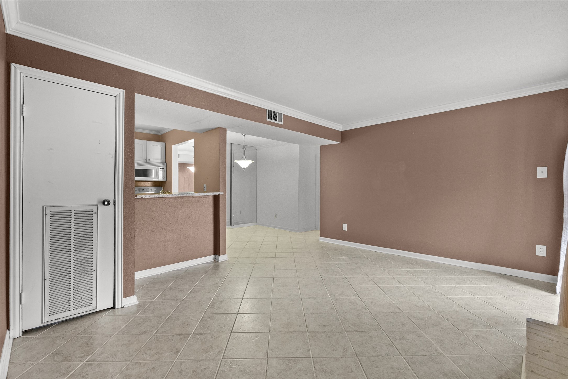 18515 Egret Bay Boulevard 1103 Property Photo 5