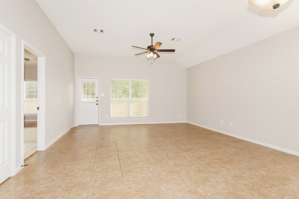 18415 Sunrise Maple Drive Property Photo 3