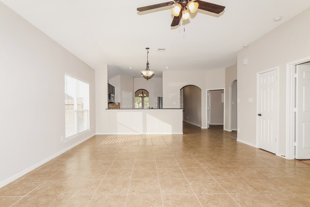 18415 Sunrise Maple Drive Property Photo 4