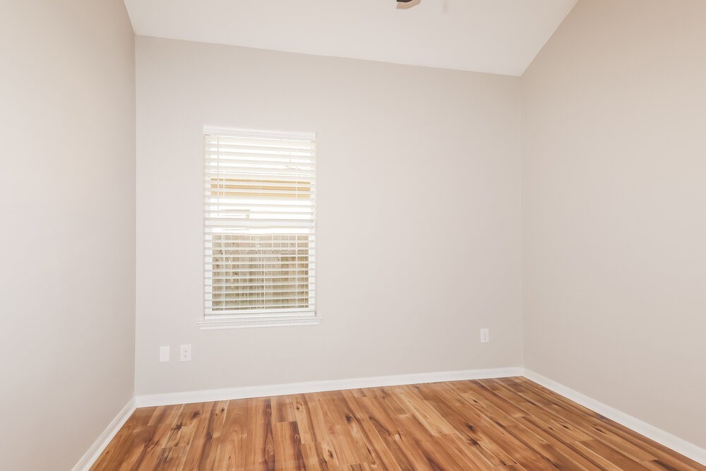 18415 Sunrise Maple Drive Property Photo 13