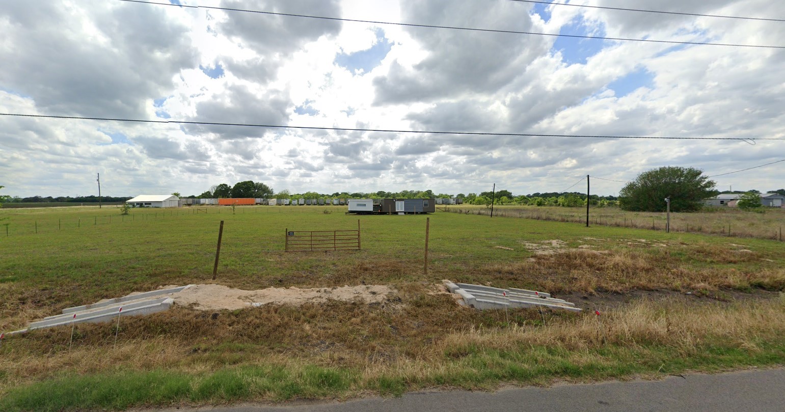 5686 S State Highway 60 Property Photo 1