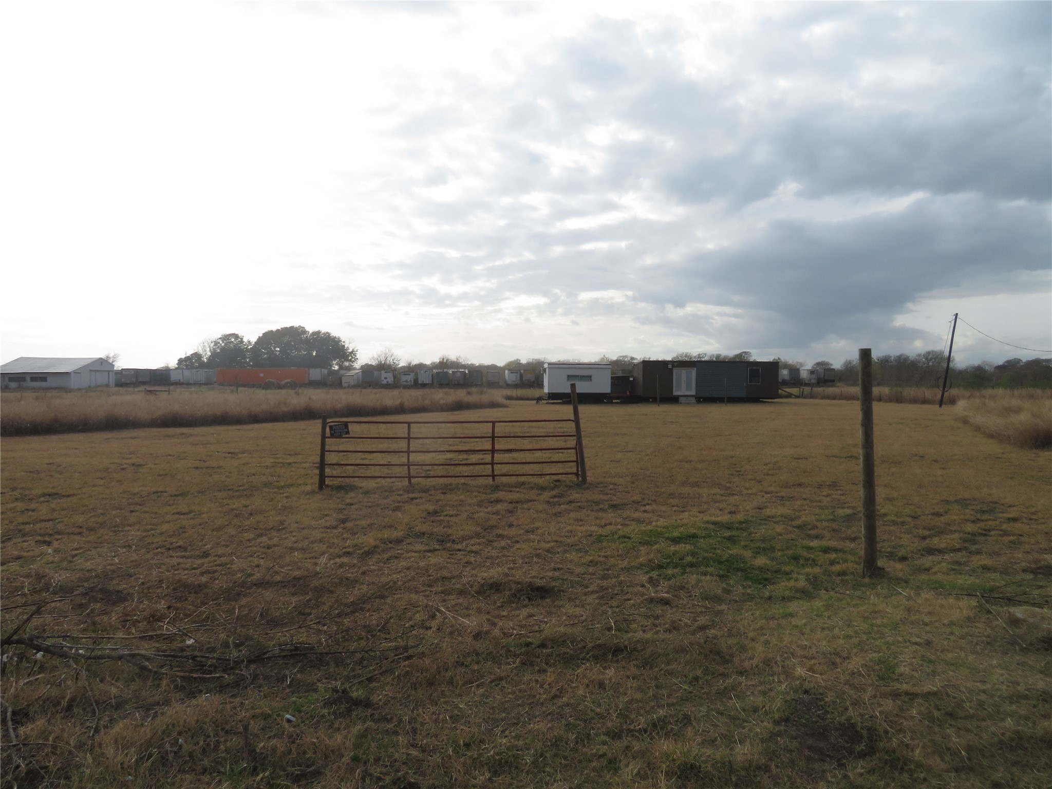 5686 S State Highway 60 Property Photo 2