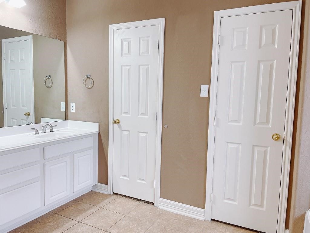 2630 Canyon Falls Property Photo 23