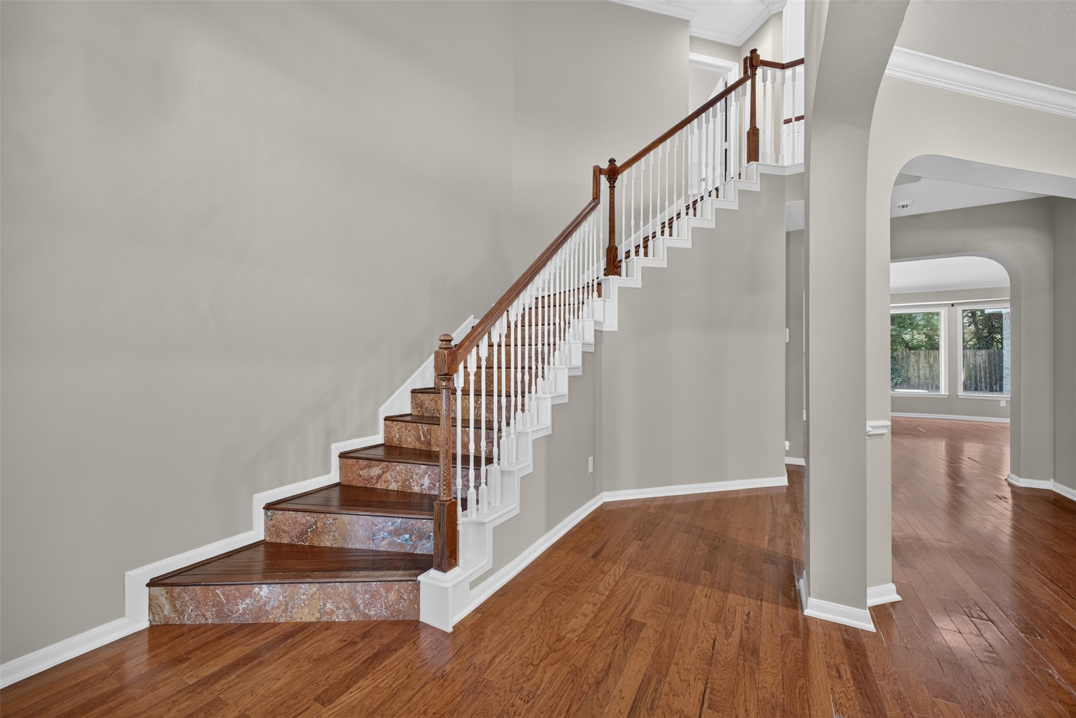 21327 Pennshore Lane Property Photo 6