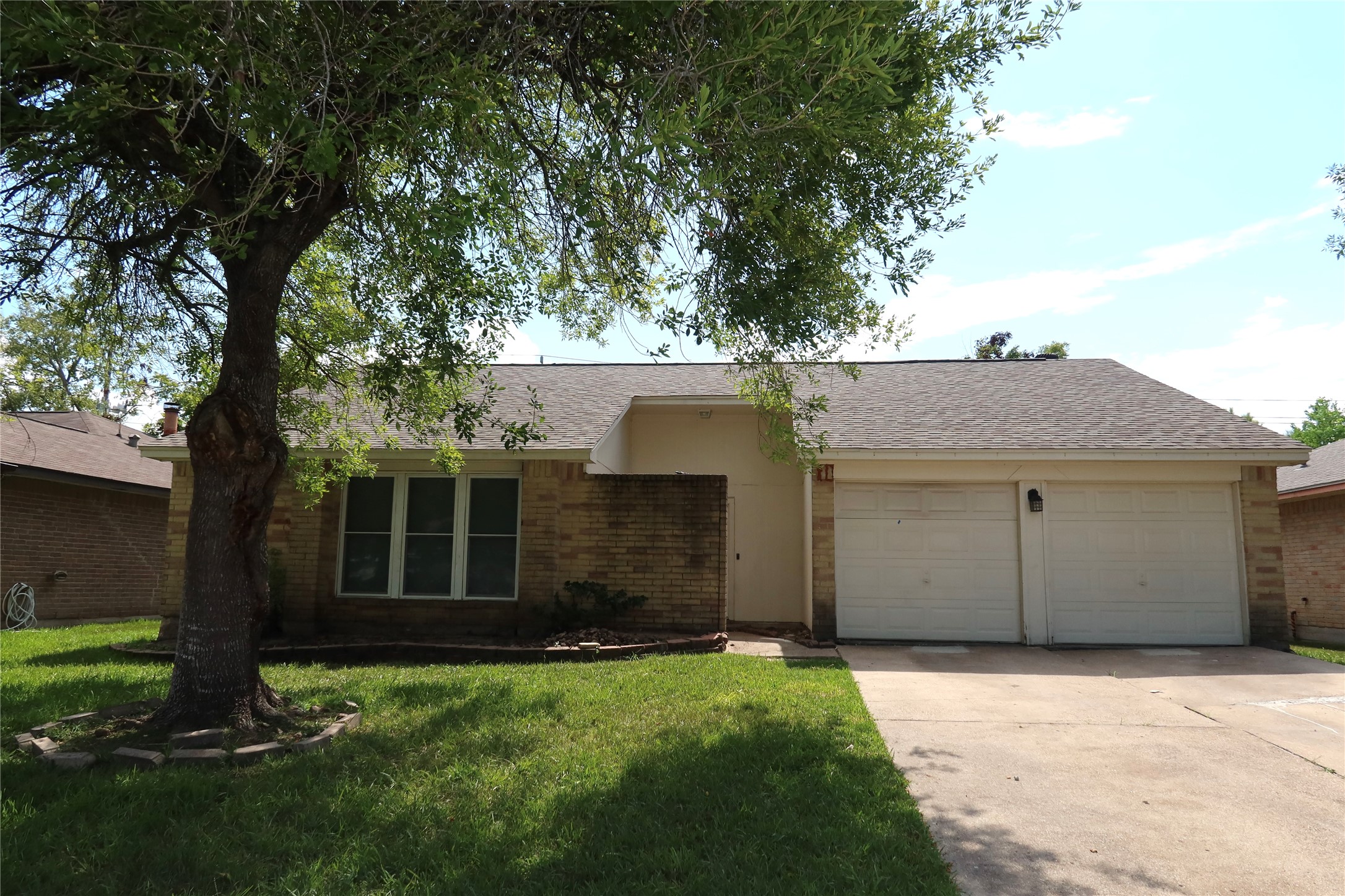 17122 Coachmaker Drive Property Photo 1